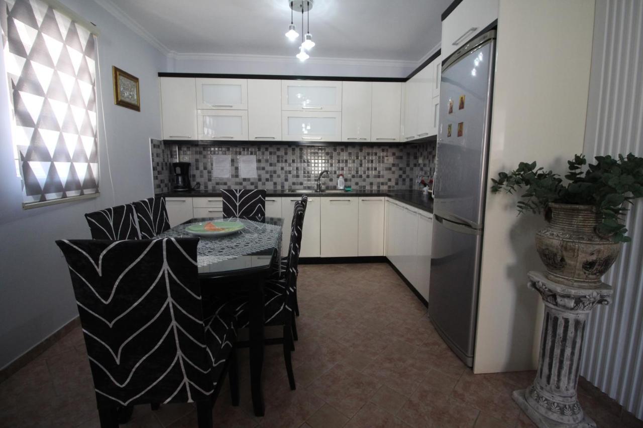 Irina Home Sarandë Exterior foto